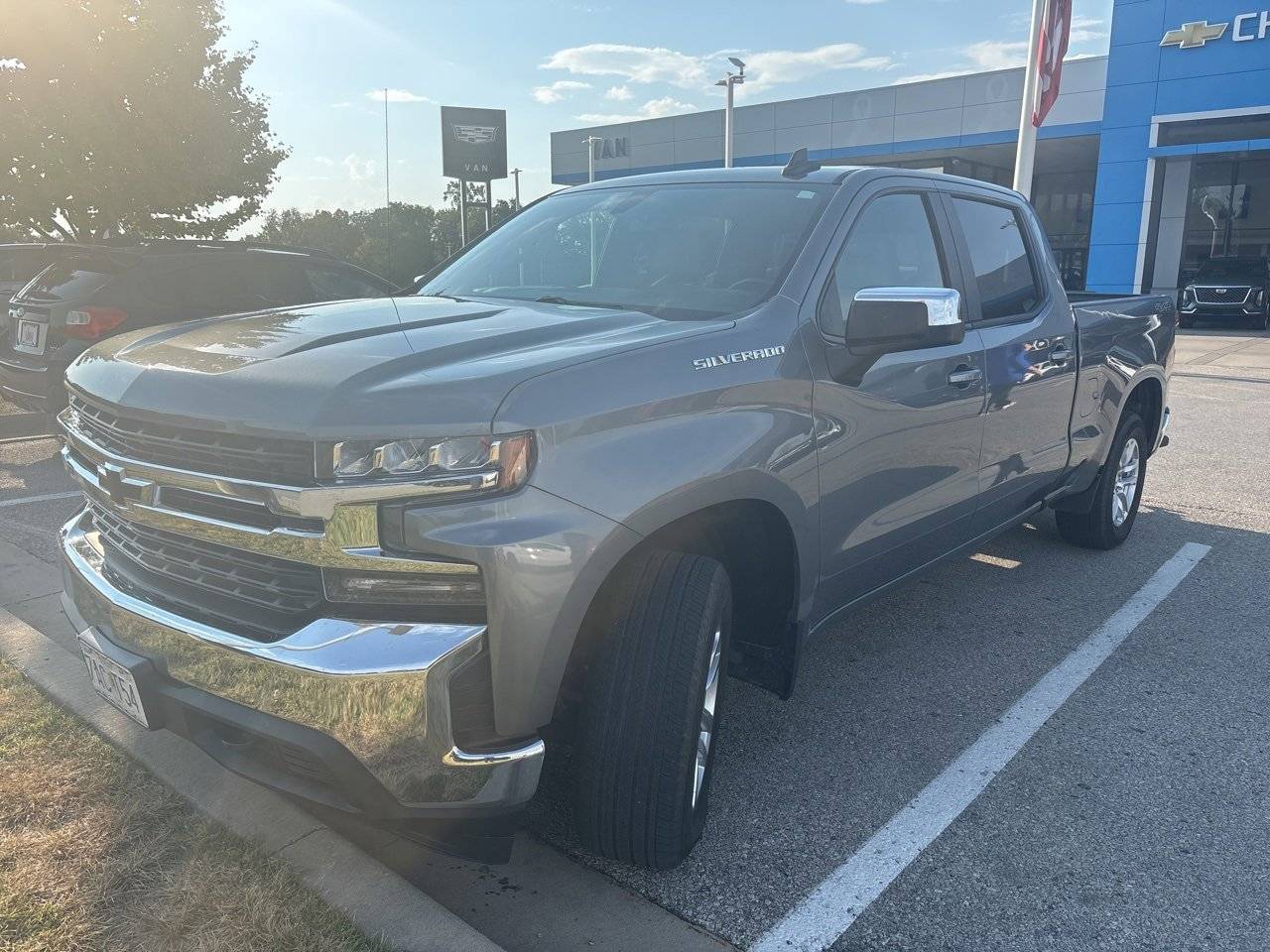 2020 Chevrolet Silverado 1500 LT — Pickup Truck — 93,879 mi — Kansas City, MO