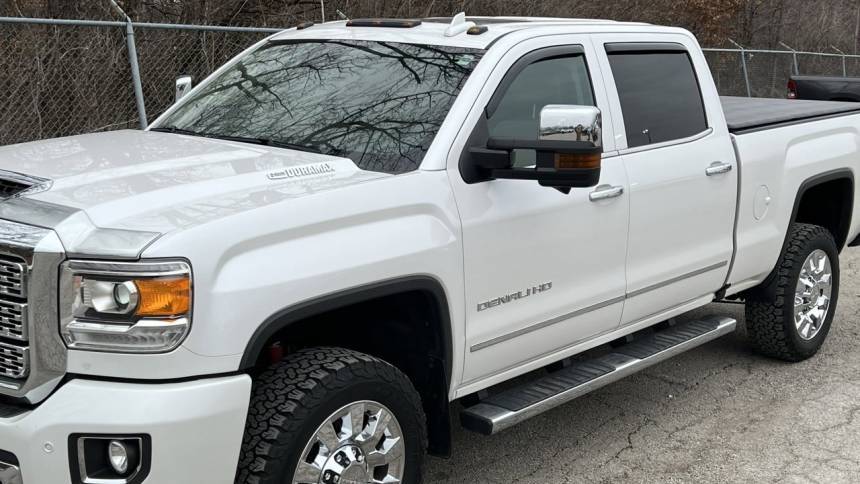 2019 GMC Sierra 2500HD Denali — Pickup Truck — 85,886 mi — Kansas City, MO