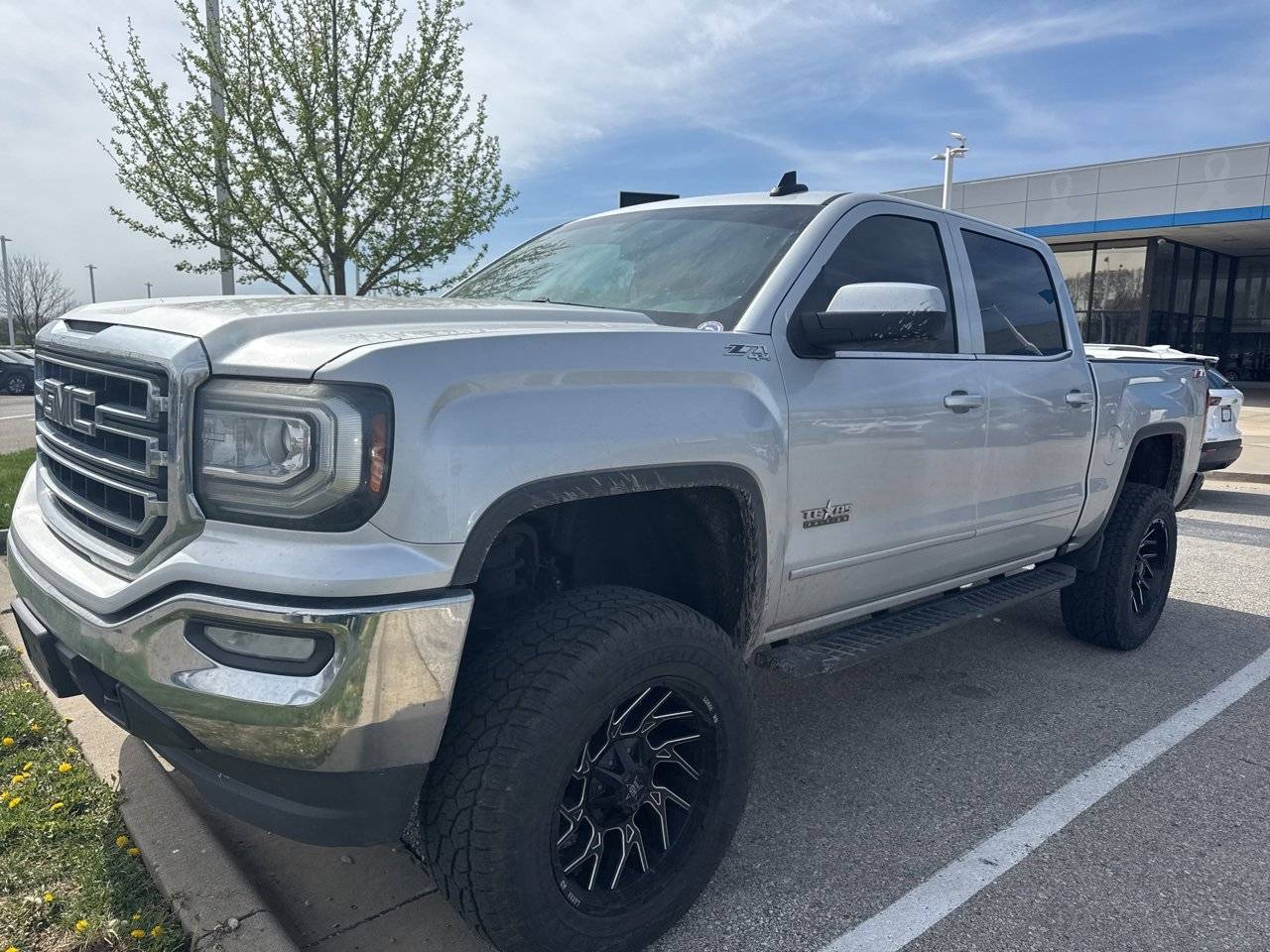 2016 GMC Sierra 1500 SLE — Pickup Truck — 170,267 mi — Kansas City, MO