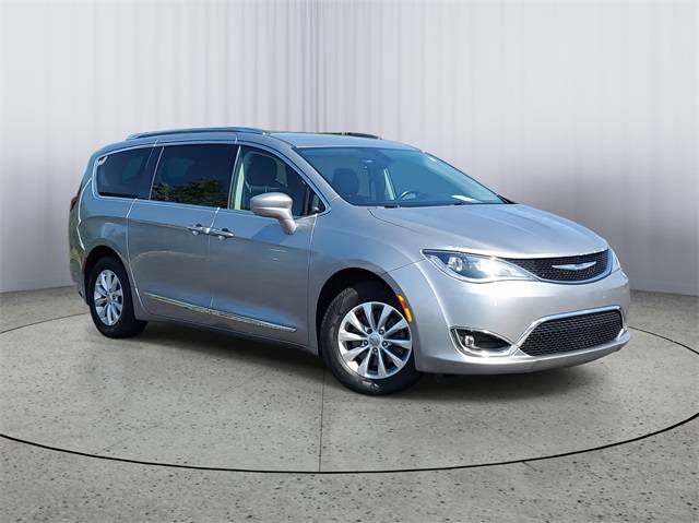 2019 Chrysler Pacifica Touring L — Minivan — 142,671 mi — Paw Paw, MI