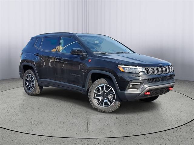 2024 Jeep Compass Trailhawk — SUV — 4,338 mi — Paw Paw, MI