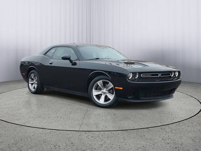 2017 Dodge Challenger SXT