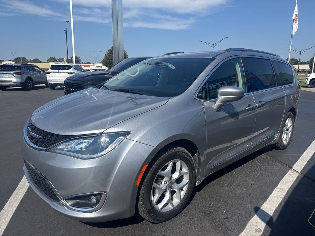 2018 Chrysler Pacifica Touring L — Minivan — 82,112 mi — Clinton Township, MI