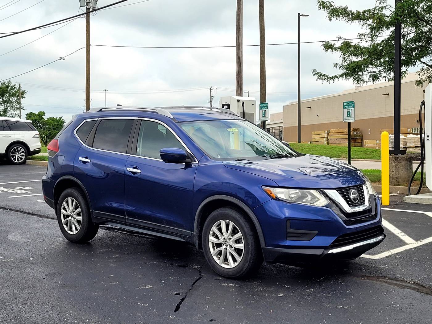 2018 Nissan Rogue SV — SUV — 75,682 mi — Cincinnati, OH