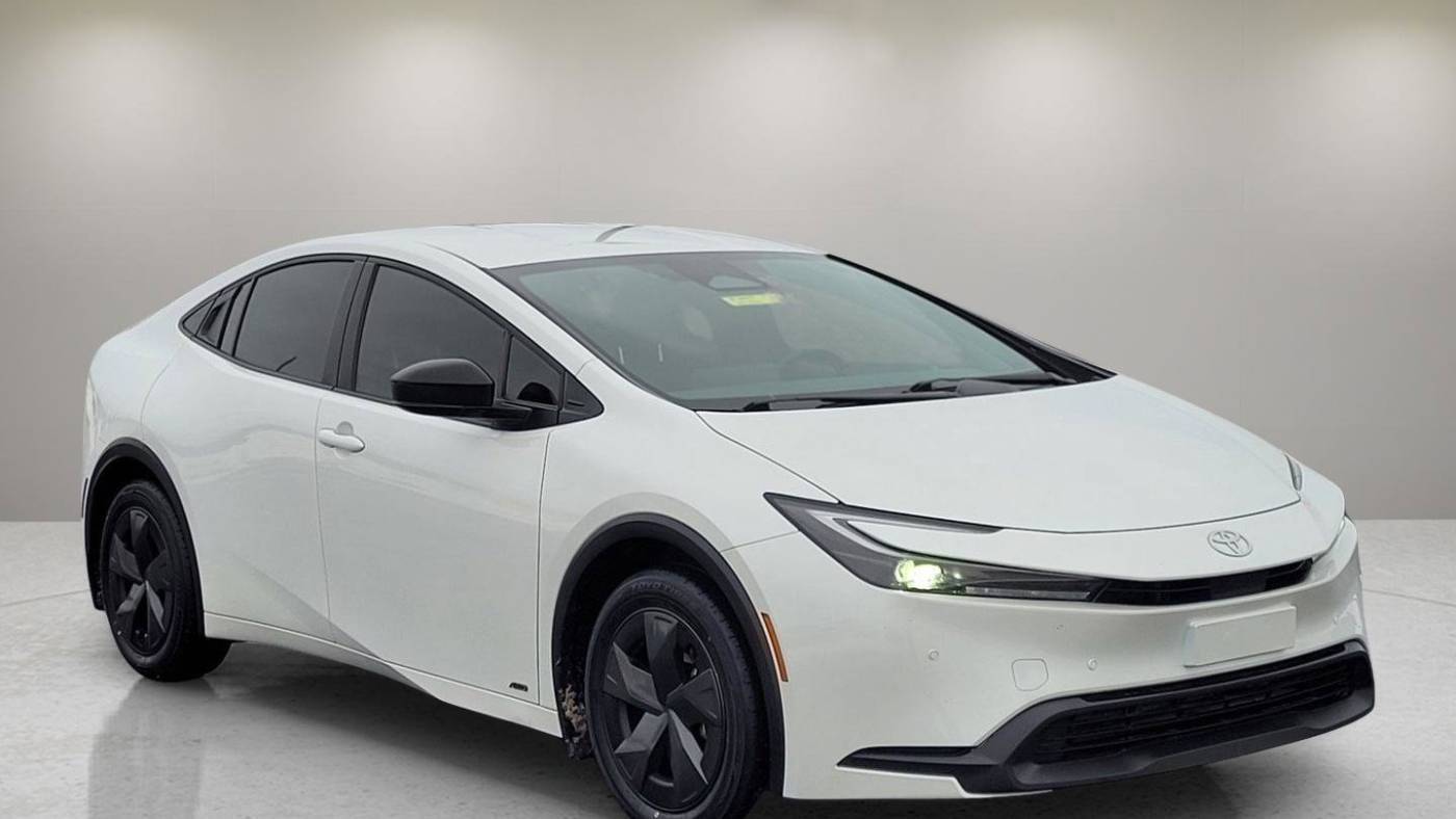 2024 Toyota Prius LE — Hatchback — 27,794 mi — Cincinnati, OH