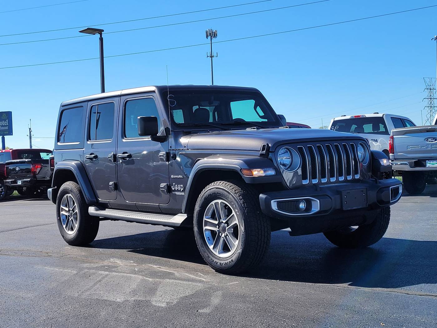 2021 Jeep Wrangler Sahara — SUV — 42,869 mi — Cincinnati, OH