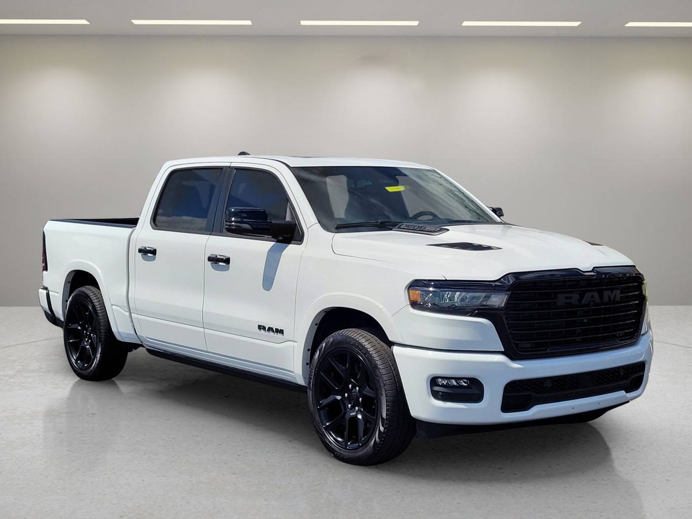 2025 Ram 1500 Laramie — Pickup Truck — 3,149 mi — Cincinnati, OH