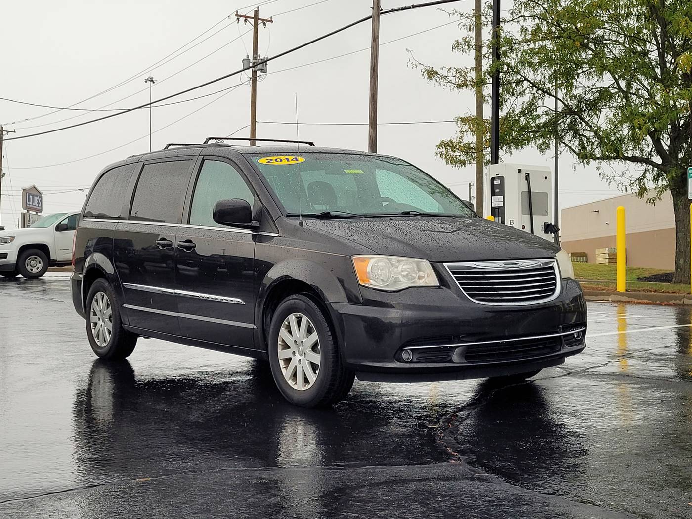2014 Chrysler Town & Country Touring — Minivan — 123,317 mi — Cincinnati, OH