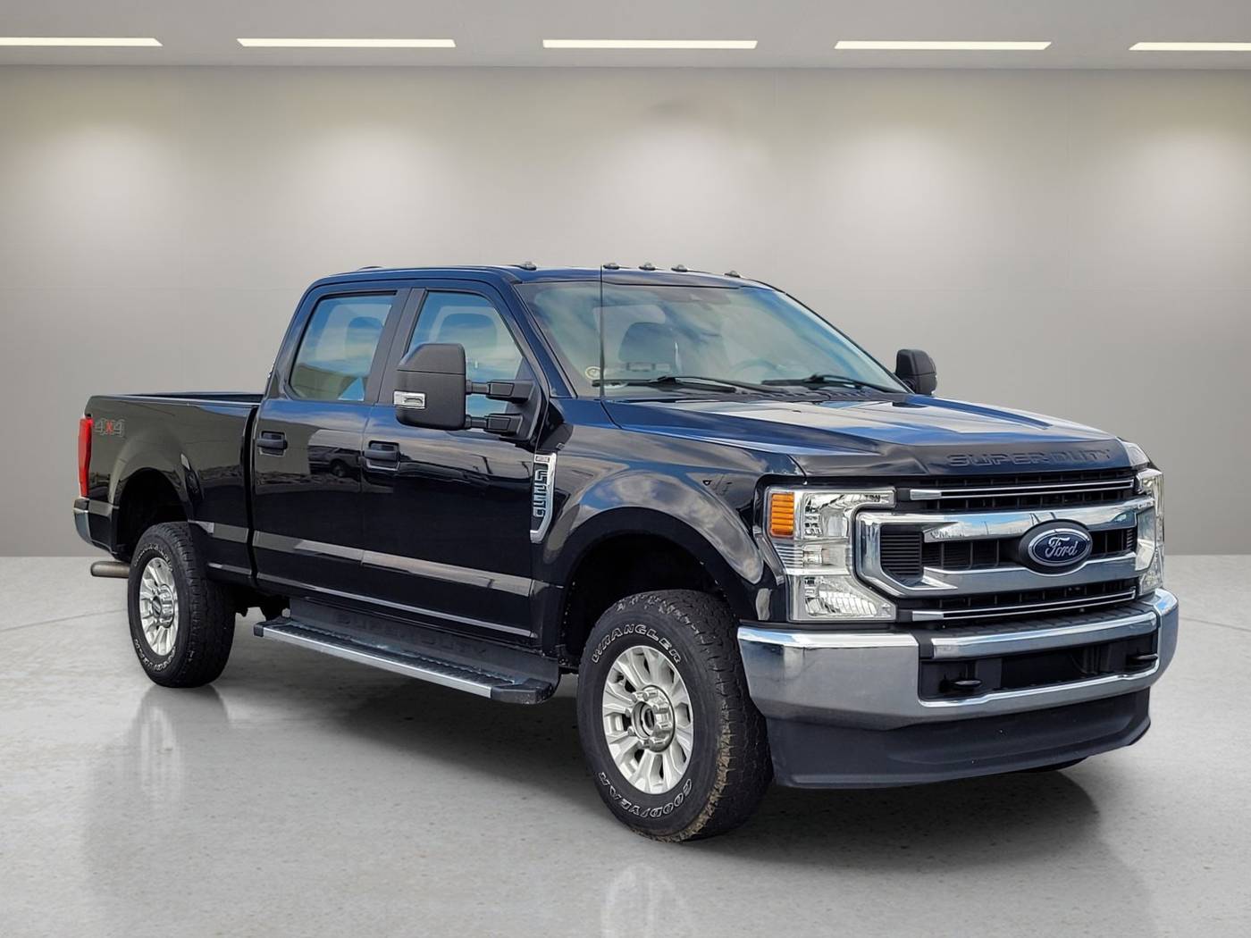 2022 Ford Super Duty F-250 XL — Pickup Truck — 8,561 mi — Cincinnati, OH