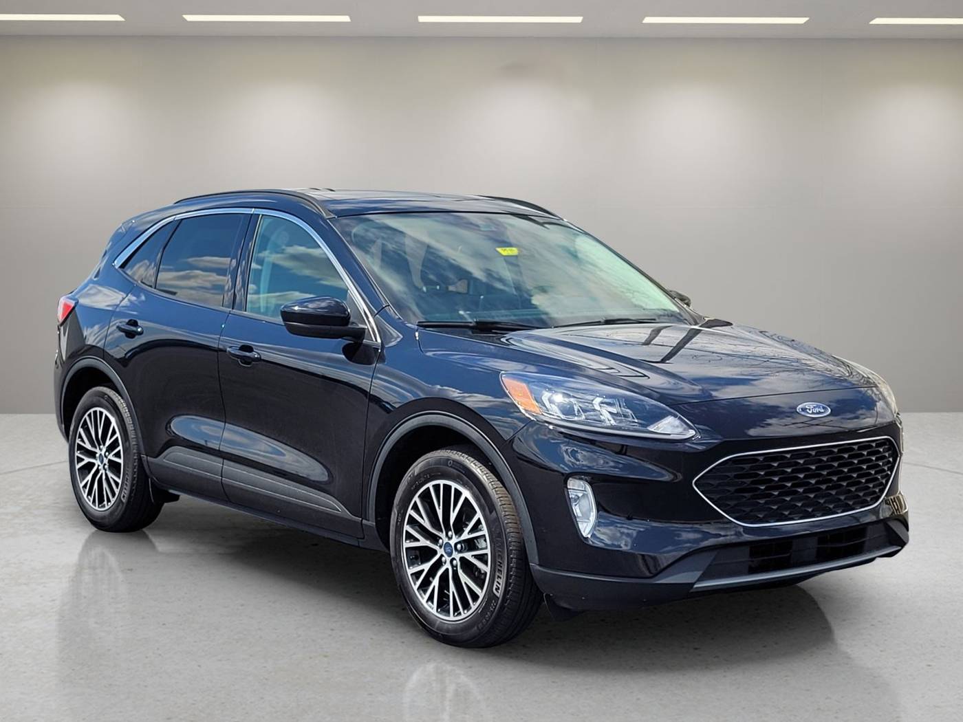 2022 Ford Escape SEL Plug-In Hybrid — SUV — 25,978 mi — Cincinnati, OH