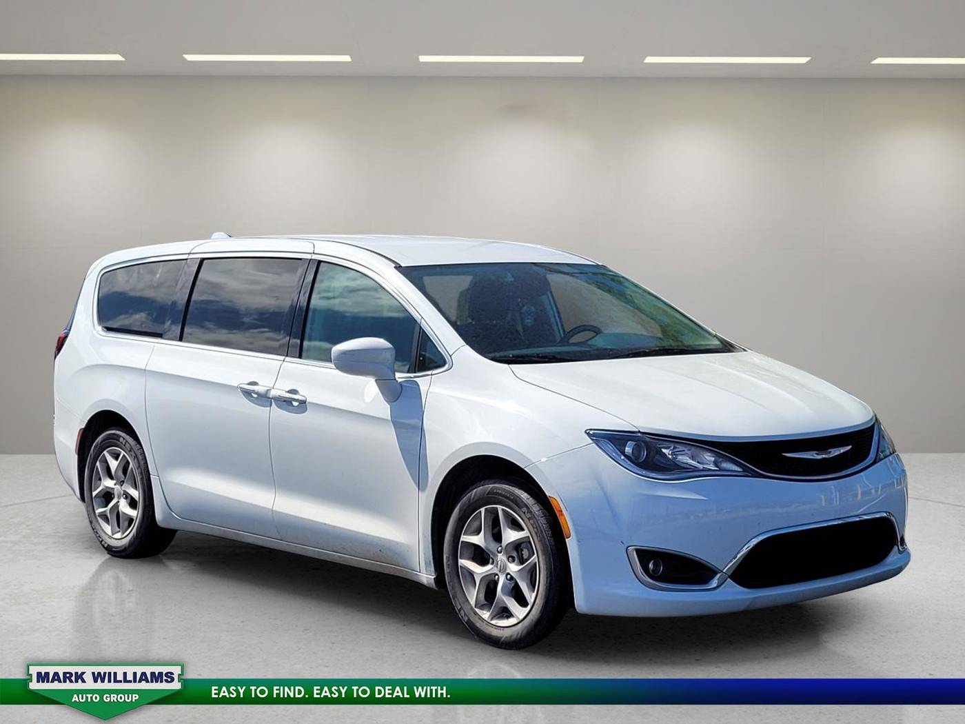 2020 Chrysler Pacifica Touring — Minivan — 63,665 mi — Cincinnati, OH