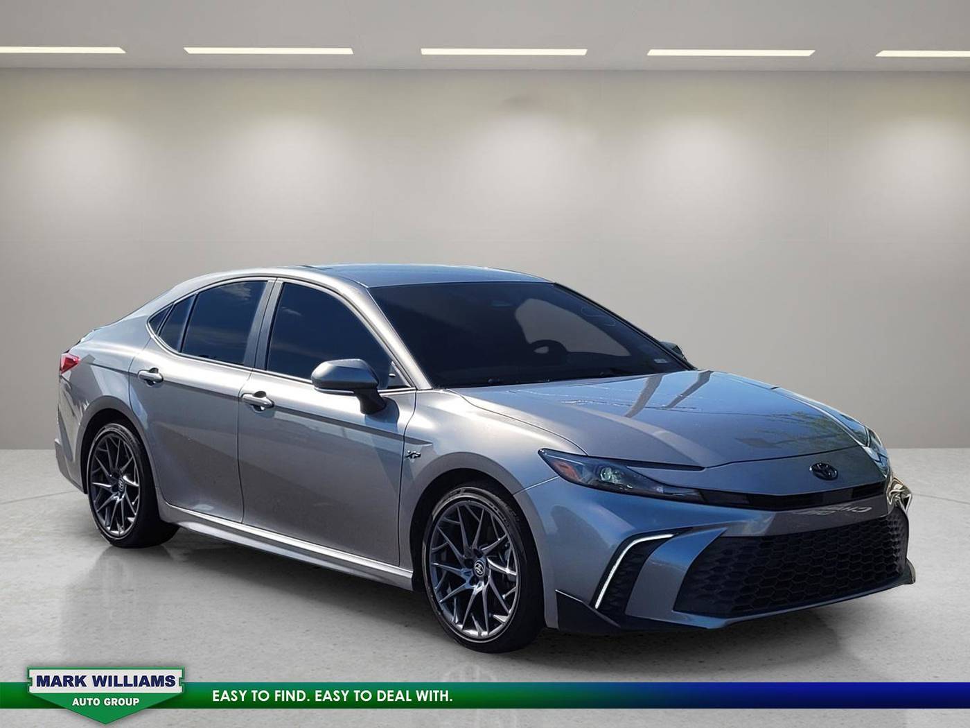 2025 Toyota Camry SE — Sedan — 27,818 mi — Cincinnati, OH