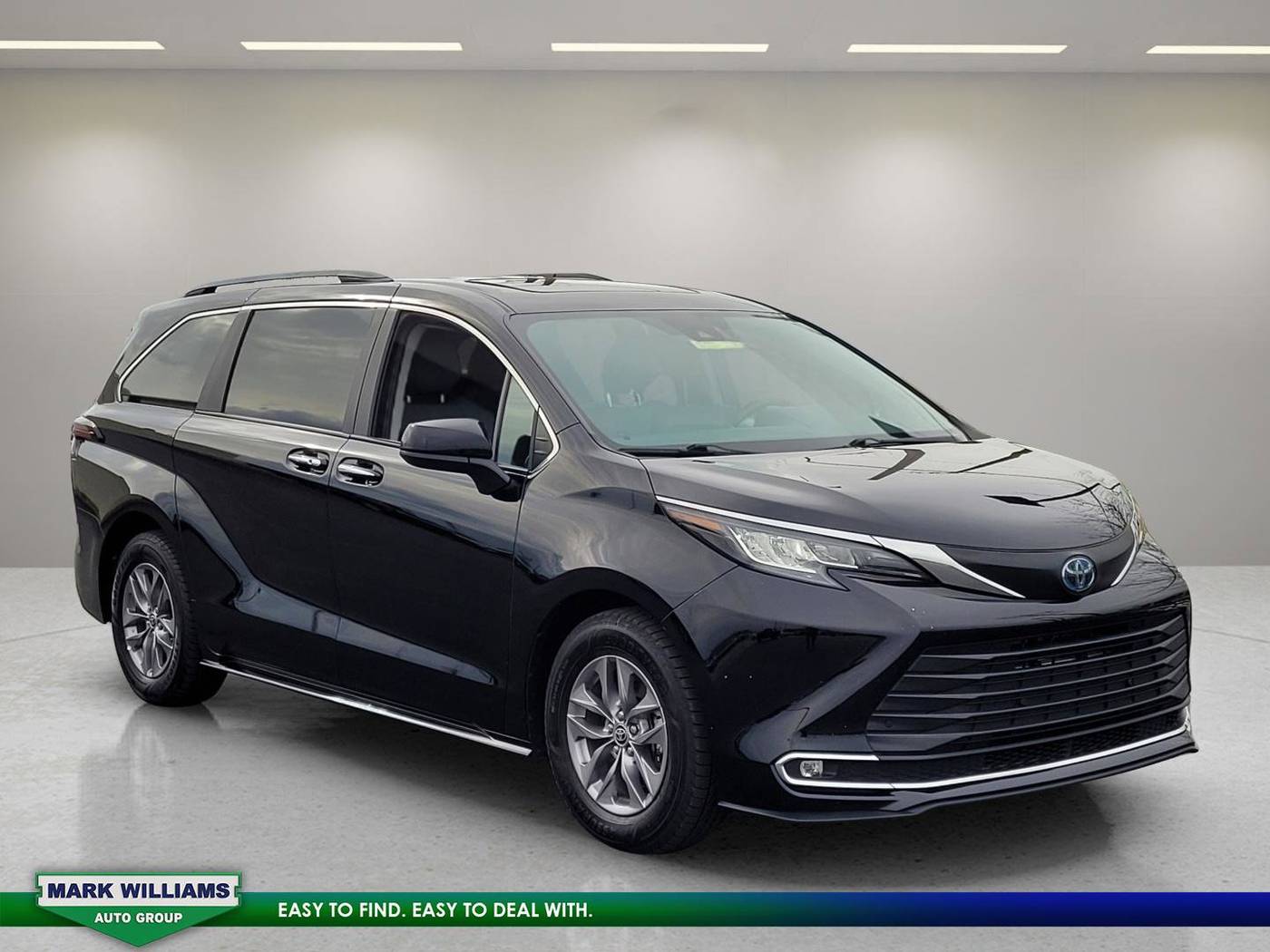 2023 Toyota Sienna XLE — Minivan — 45,637 mi — Cincinnati, OH