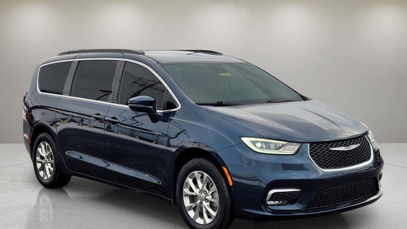 2022 Chrysler Pacifica Touring L — Minivan — 60,352 mi — Cincinnati, OH