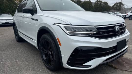 2024 Volkswagen Tiguan SE R-Line Black — SUV — 5,850 mi — Hyannis, MA