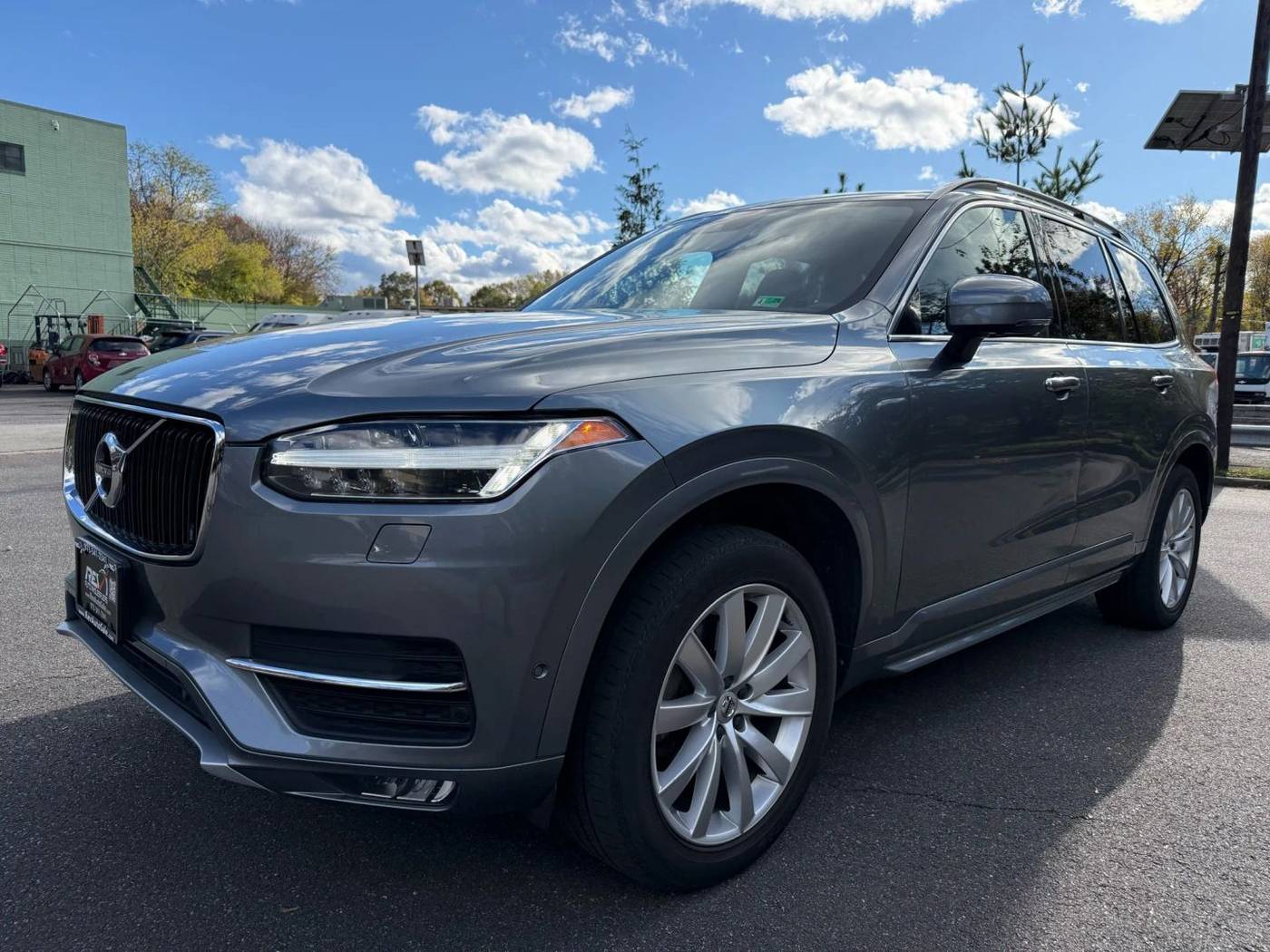 2018 Volvo XC90 Momentum — SUV — 99,896 mi — Paterson, NJ