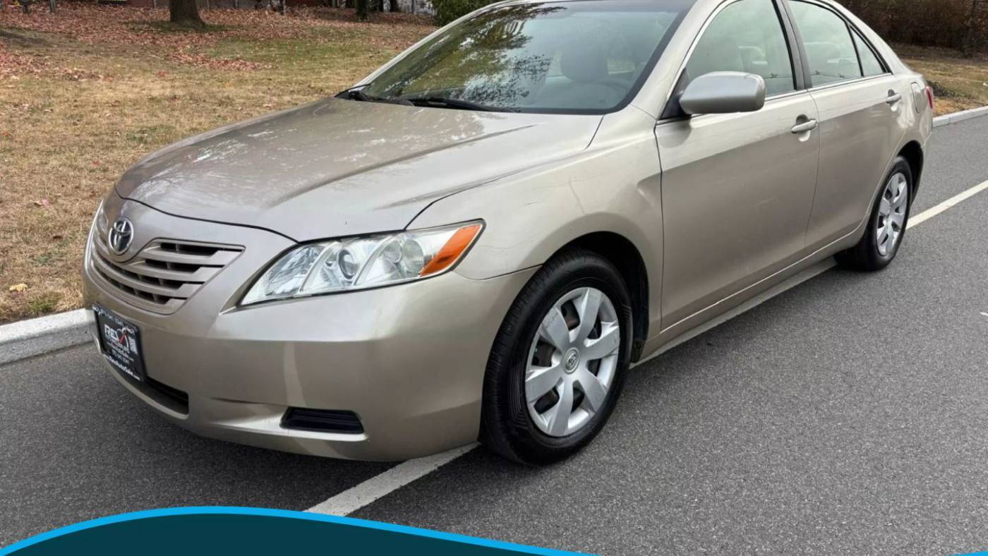 2007 Toyota Camry LE V6 — Sedan — 127,595 mi — Paterson, NJ