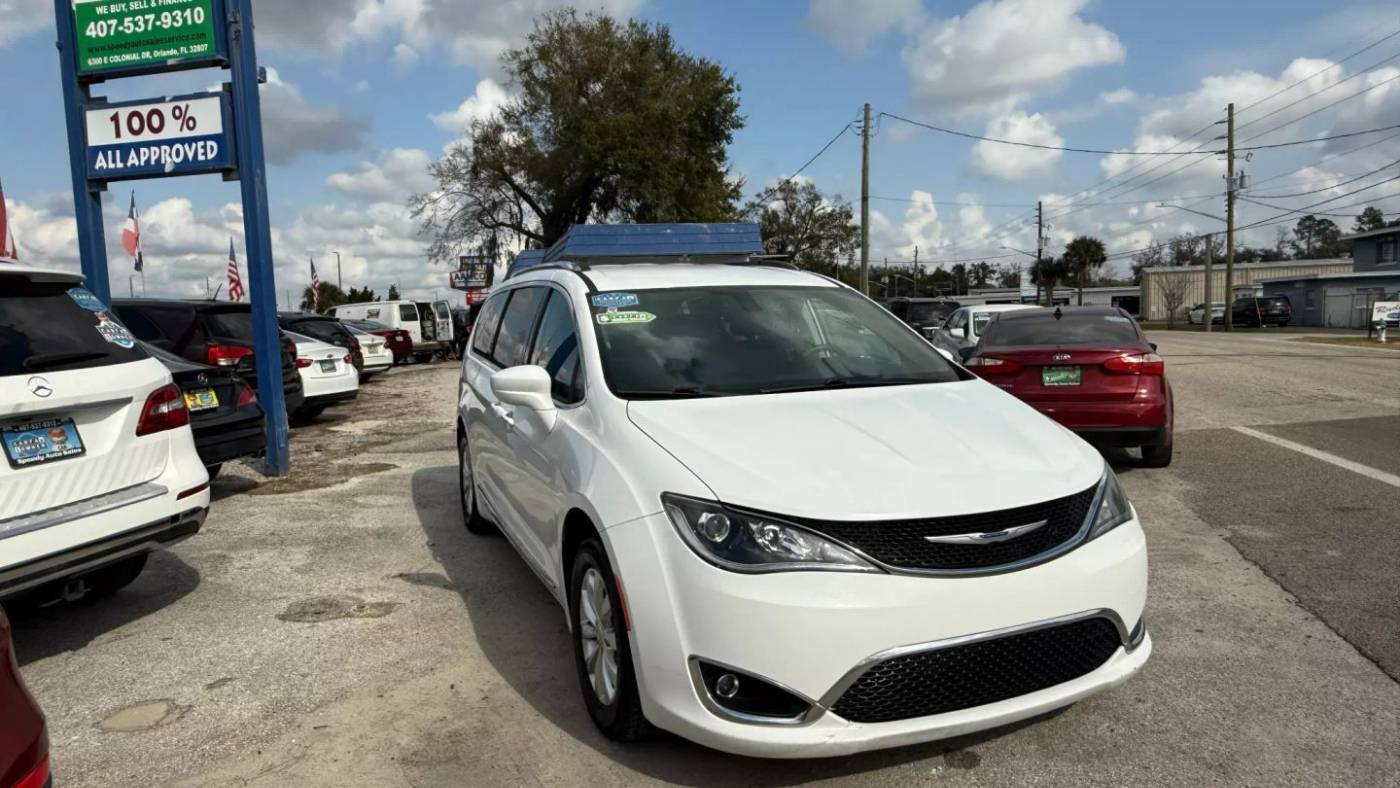 2019 Chrysler Pacifica Touring L — Minivan — 144,499 mi — Orlando, FL