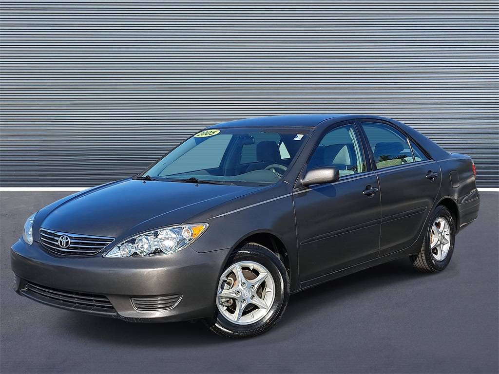 2005 Toyota Camry LE — Sedan — 76,092 mi — Saint Petersburg, FL
