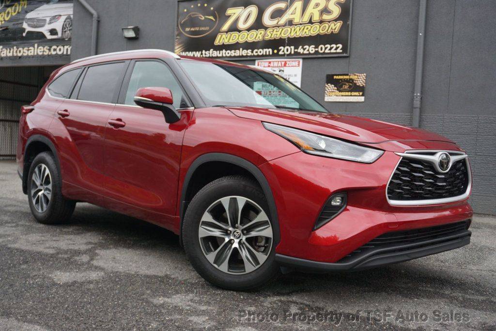2023 Toyota Highlander XLE — SUV — 28,950 mi — Hasbrouck Heights, NJ
