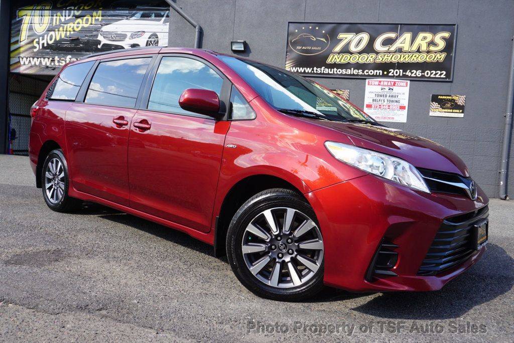 2018 Toyota Sienna LE — Minivan — 102,196 mi — Hasbrouck Heights, NJ