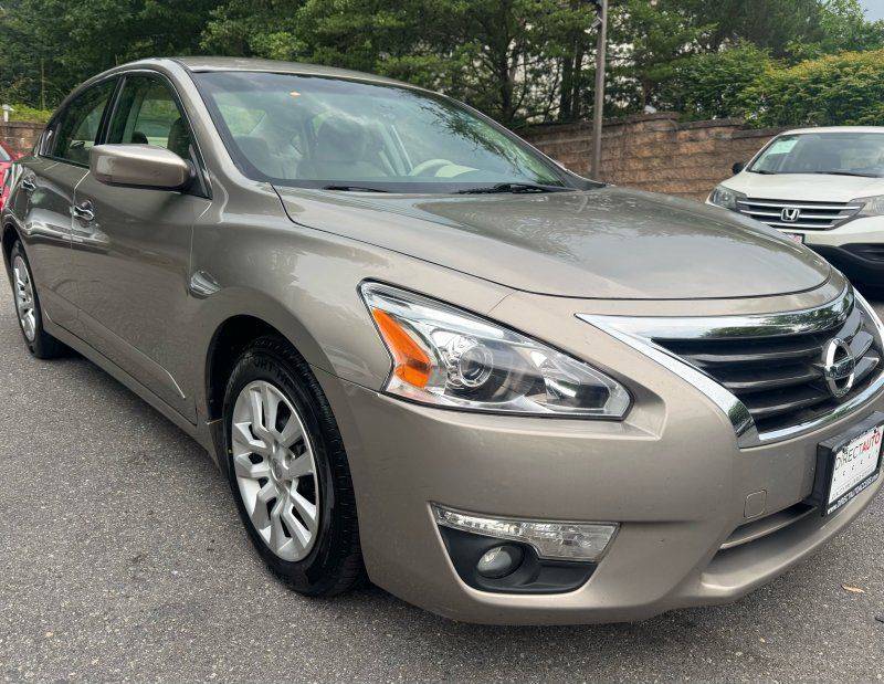 2014 Nissan Altima 2.5 S — Sedan — 166,339 mi — Germantown, MD
