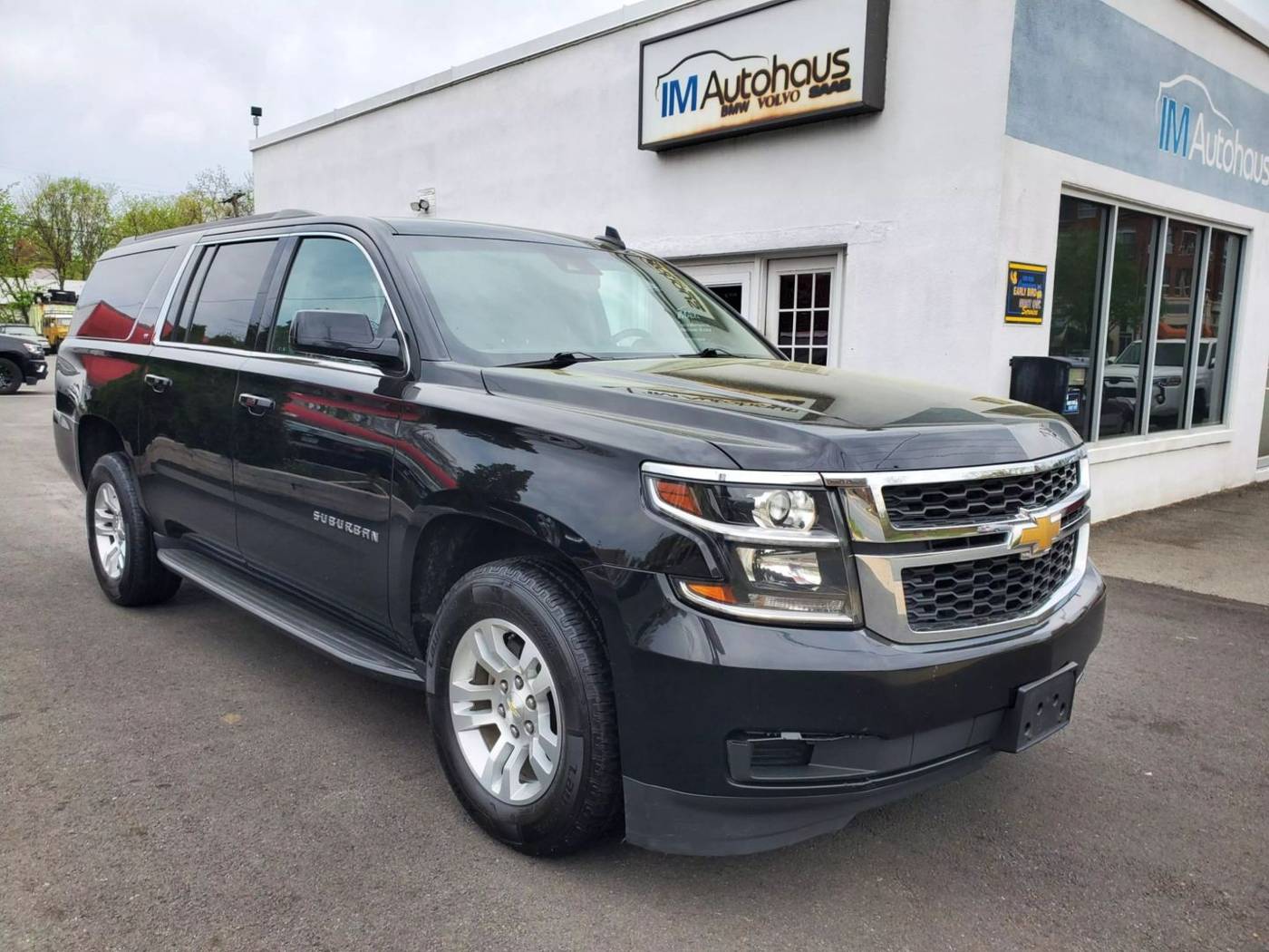 2019 Chevrolet Suburban LT — SUV — 62,300 mi — Falls Church, VA