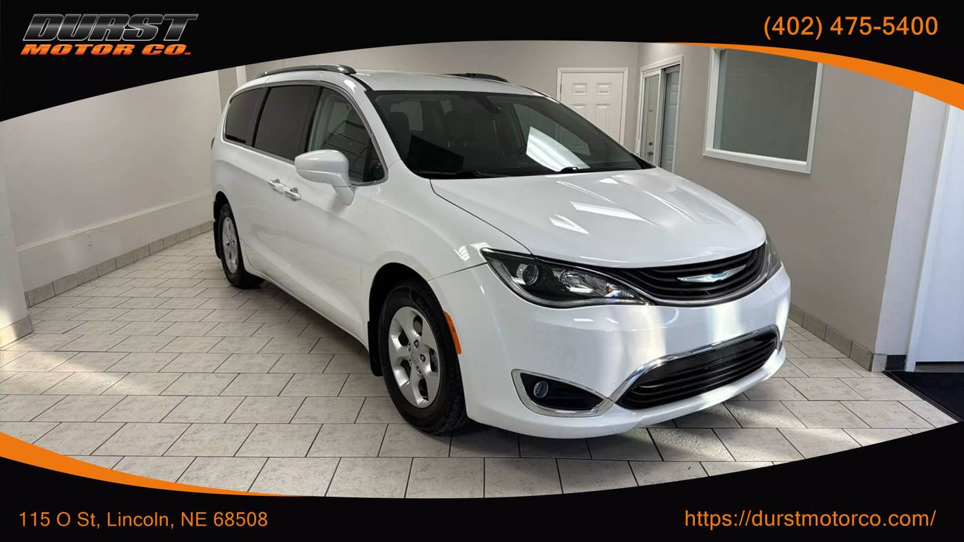 2018 Chrysler Pacifica Hybrid Touring L — Minivan — 118,782 mi — Lincoln, NE