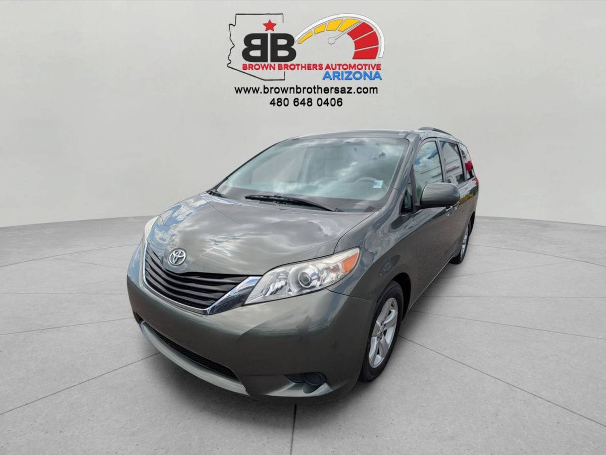 2011 Toyota Sienna LE — Minivan — 172,477 mi — Mesa, AZ
