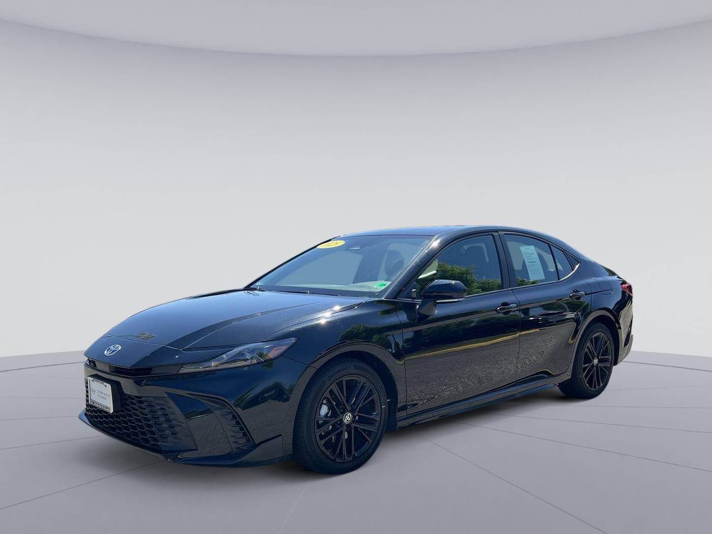 2025 Toyota Camry SE — Sedan — 21,167 mi — Richmond, VA