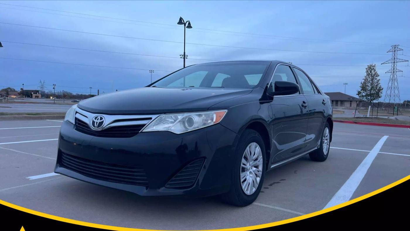 2012 Toyota Camry LE — Sedan — 115,084 mi — Lewisville, TX