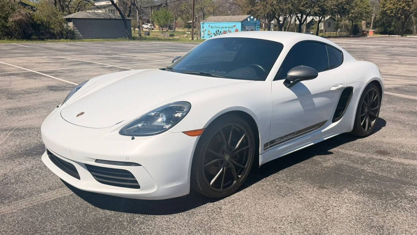 2021 Porsche 718 Cayman T