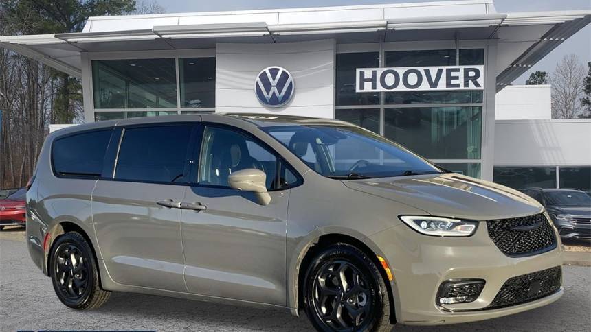 2022 Chrysler Pacifica Hybrid Touring L — Minivan — 67,933 mi — Lithia Springs, GA