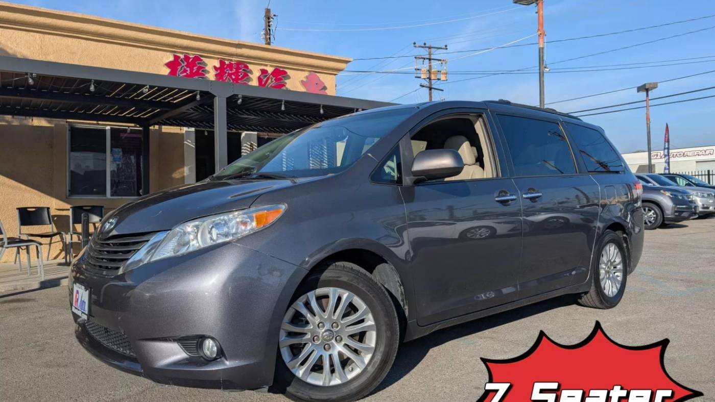 2013 Toyota Sienna XLE — Minivan — 128,750 mi — EL MONTE, CA