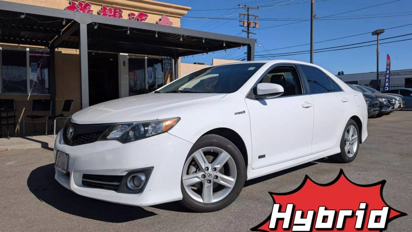 2014 Toyota Camry Hybrid LE — Sedan — 118,384 mi — EL MONTE, CA