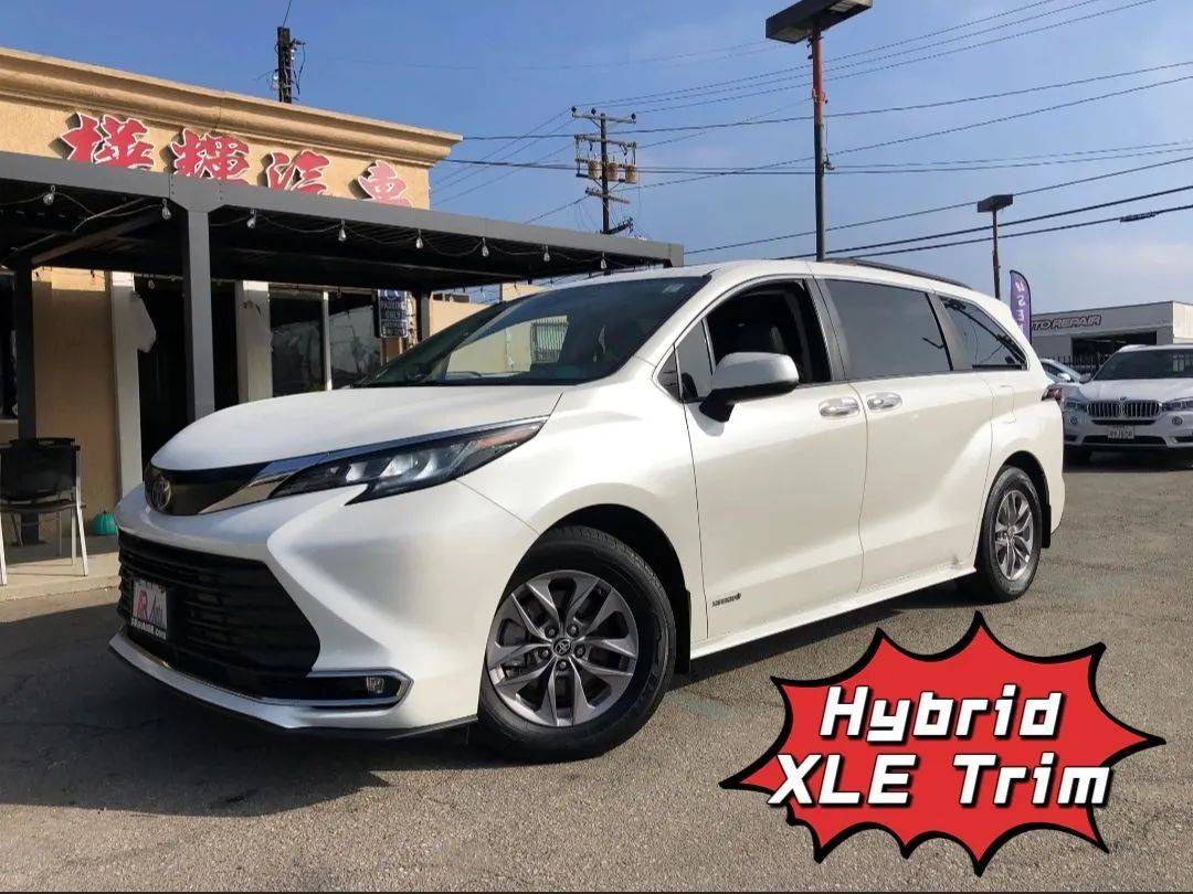 2021 Toyota Sienna XLE — Minivan — 97,688 mi — EL MONTE, CA