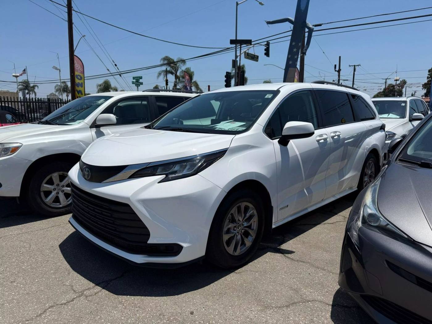 2021 Toyota Sienna LE — Minivan — 108,748 mi — EL MONTE, CA