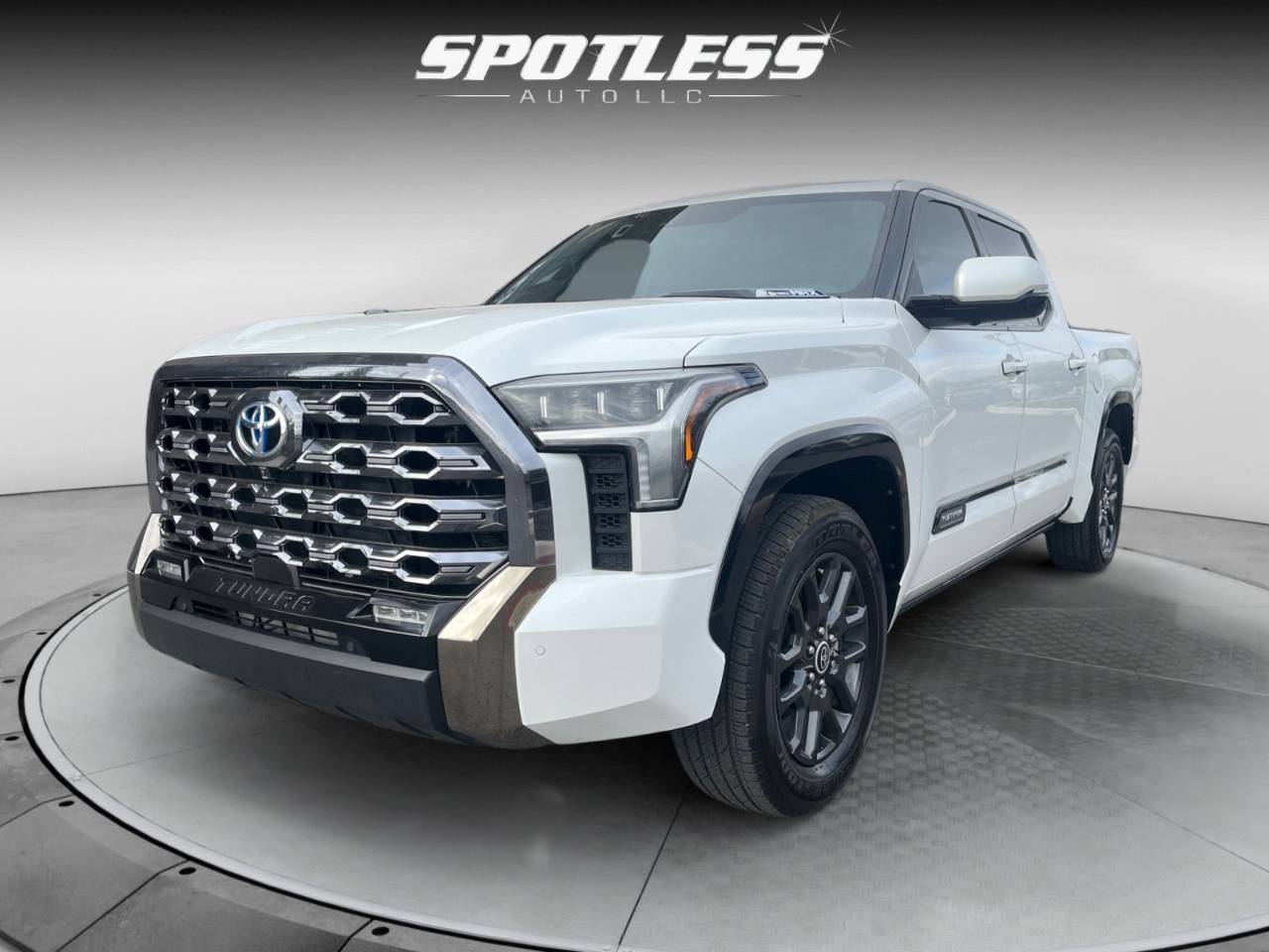 2022 Toyota Tundra Hybrid Platinum — Pickup Truck — 90,445 mi — San Antonio, TX