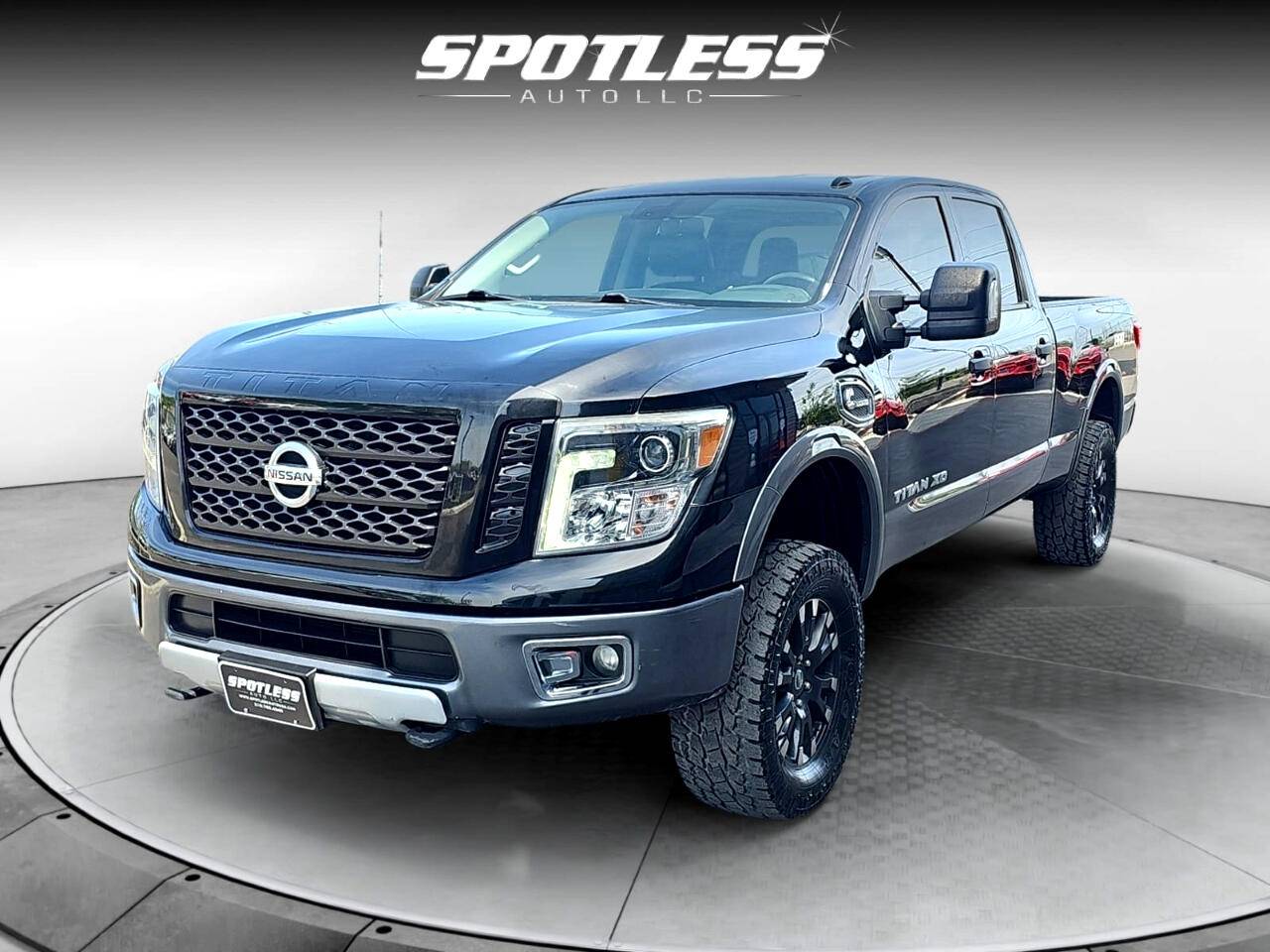2017 Nissan Titan XD PRO-4X — Pickup Truck — 121,781 mi — San Antonio, TX