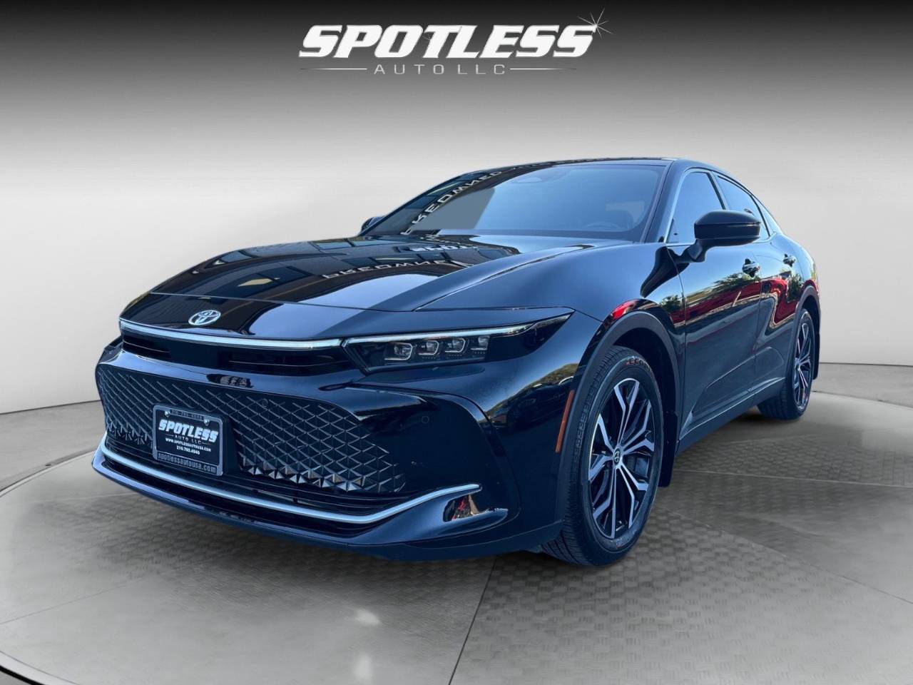2023 Toyota Crown Limited — Sedan — 19,360 mi — San Antonio, TX