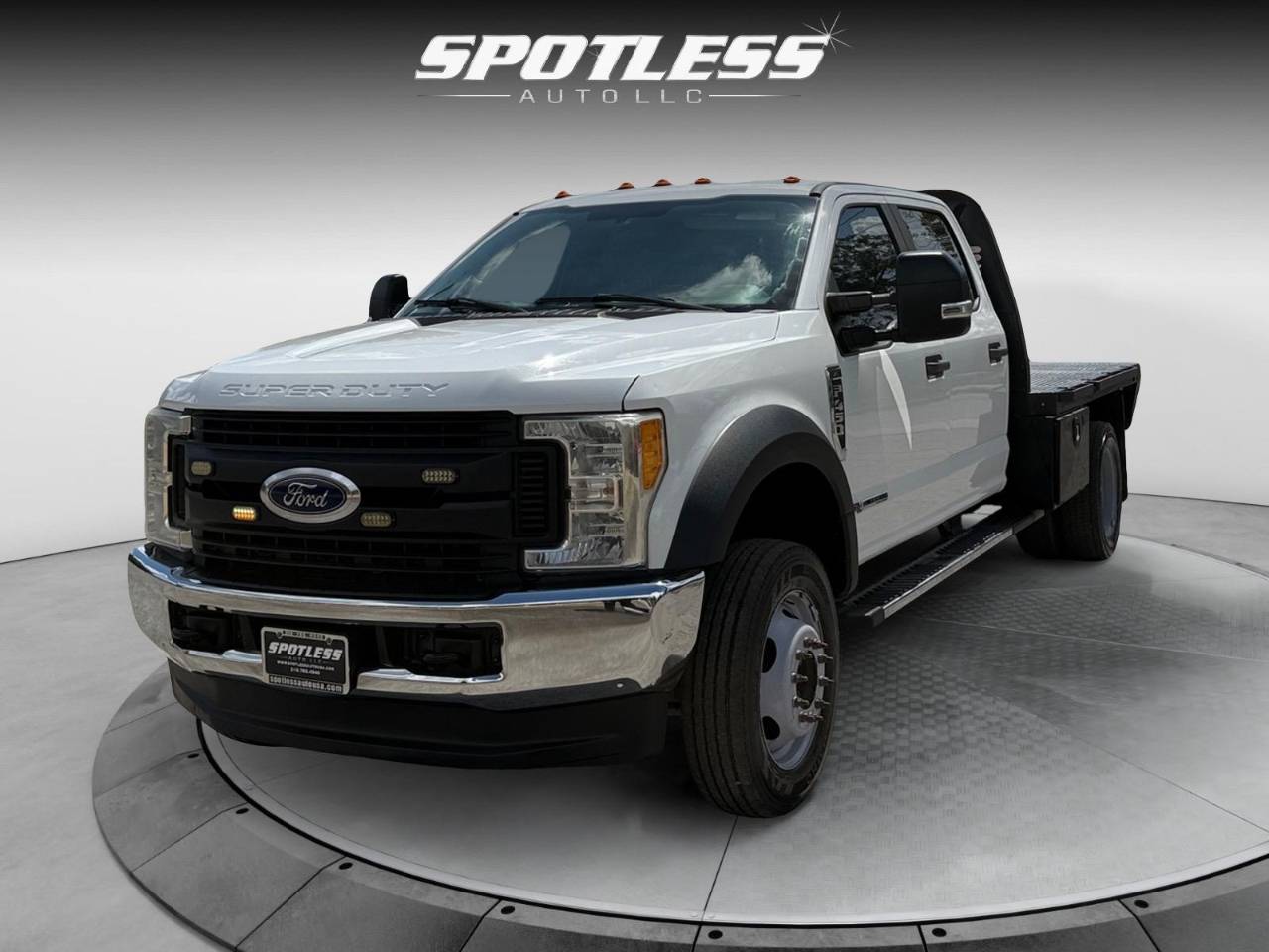 2017 Ford Super Duty F-450 Chassis Cab XL — Chassis Cab Truck — 180,122 mi — San Antonio, TX