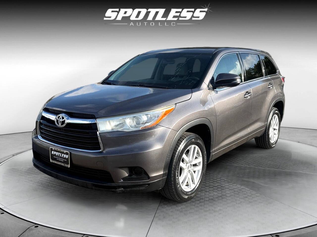 2015 Toyota Highlander LE — SUV — 163,960 mi — San Antonio, TX