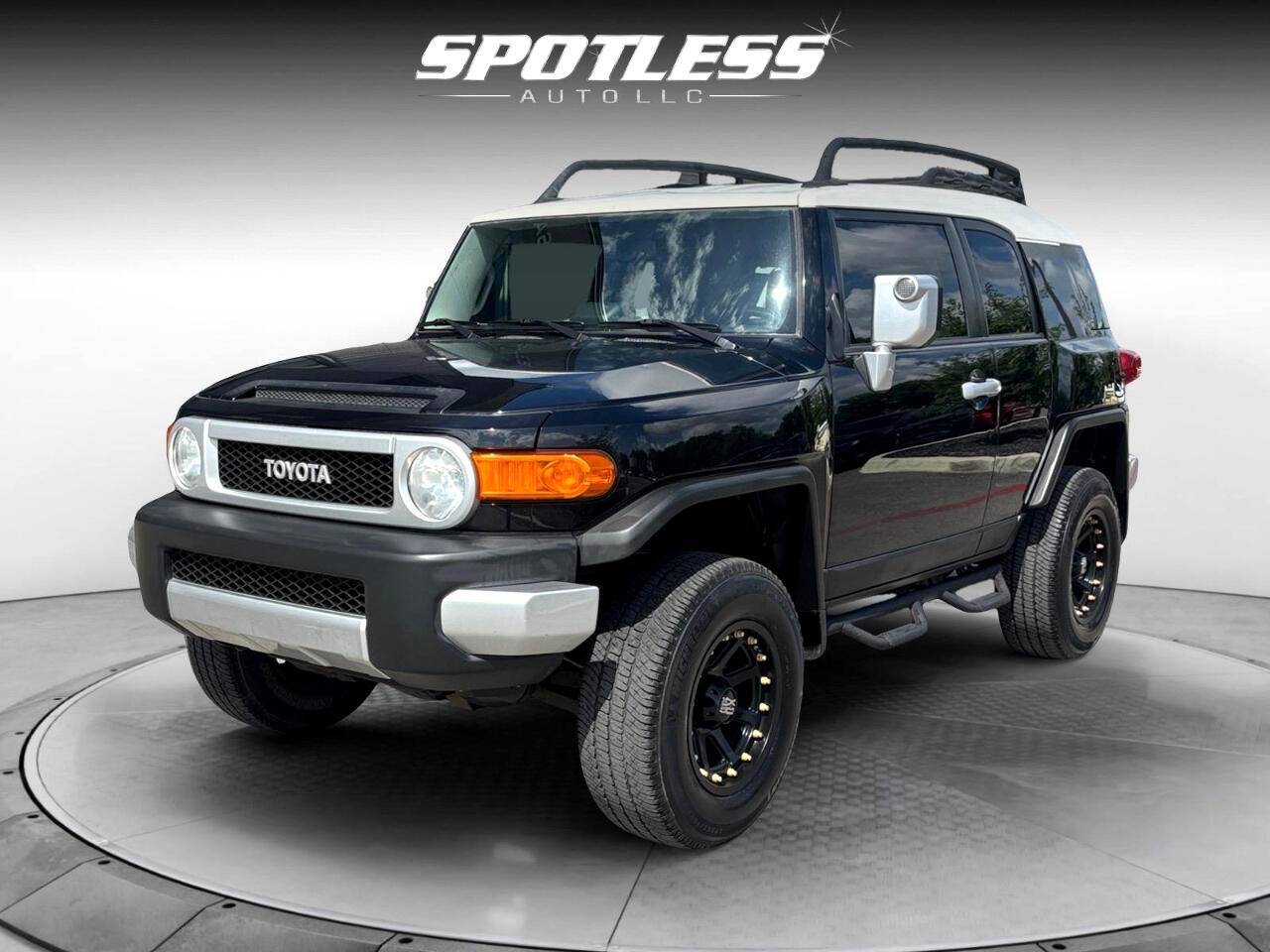 2013 Toyota FJ Cruiser Base — SUV — 130,306 mi — San Antonio, TX