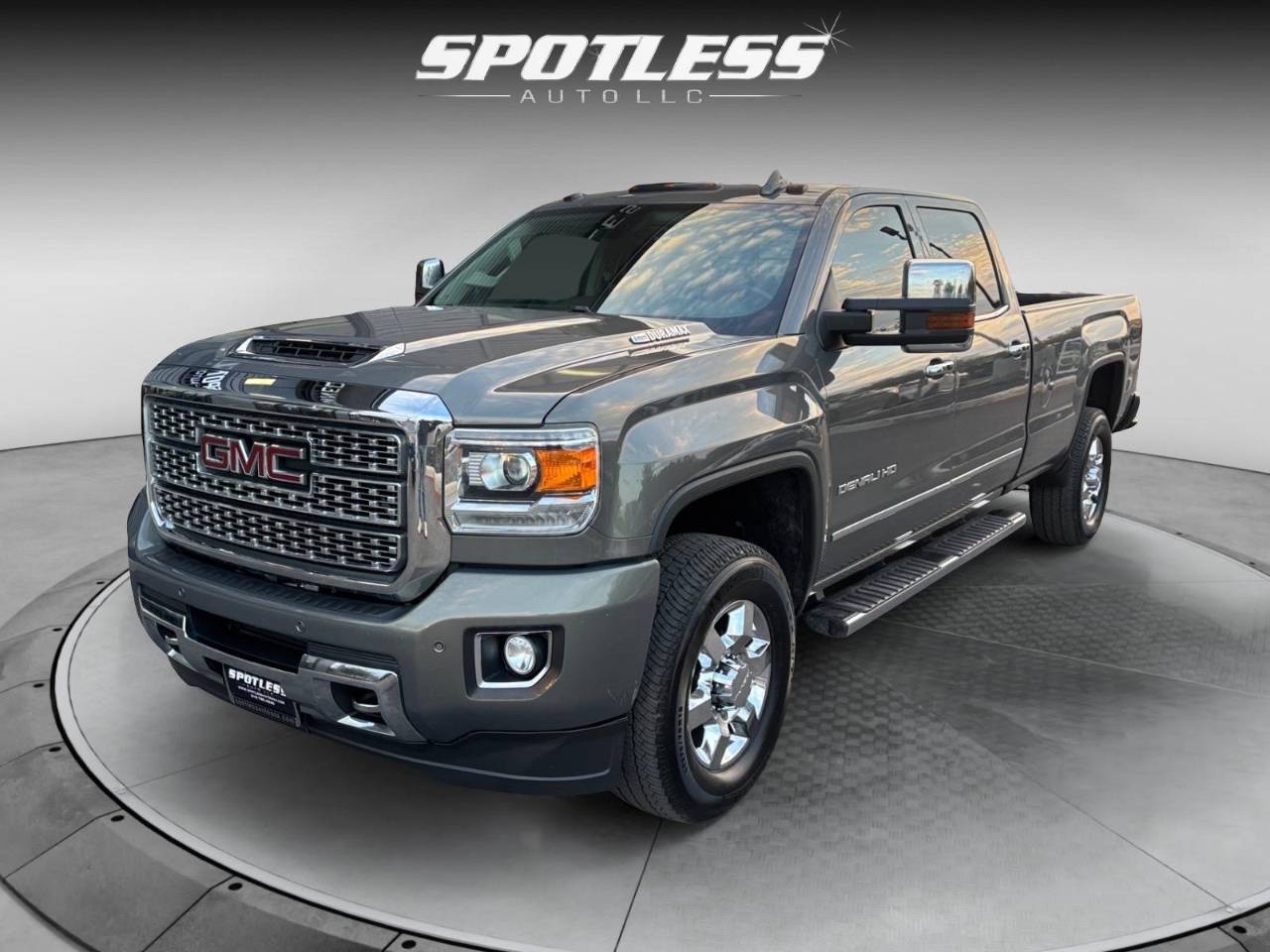 2018 GMC Sierra 3500HD Denali — Pickup Truck — 157,736 mi — San Antonio, TX