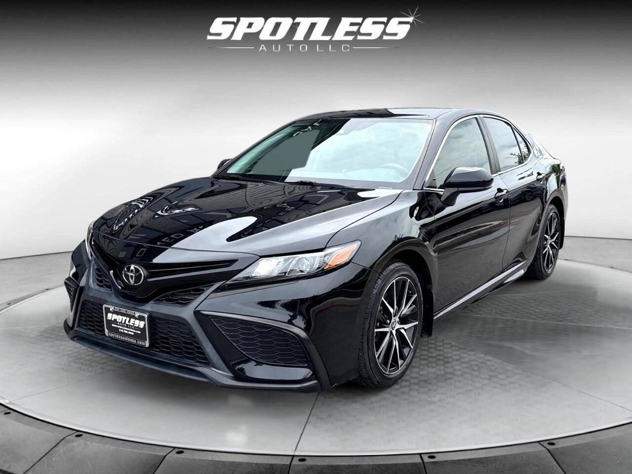2021 Toyota Camry SE — Sedan — 17,701 mi — San Antonio, TX