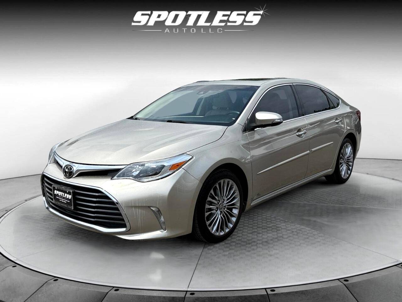 2016 Toyota Avalon XLE — Sedan — 111,397 mi — San Antonio, TX