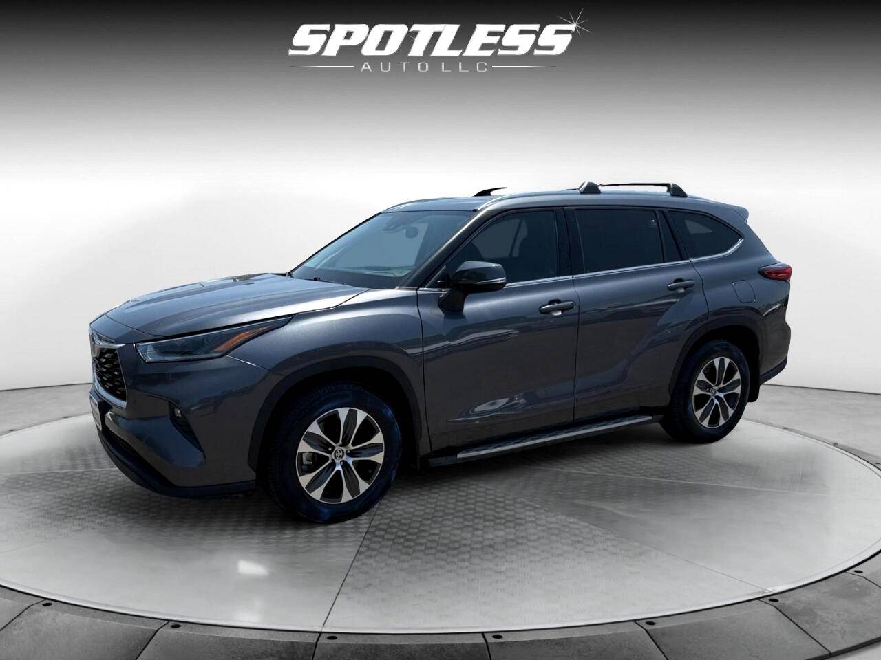 2021 Toyota Highlander XLE — SUV — 95,572 mi — San Antonio, TX