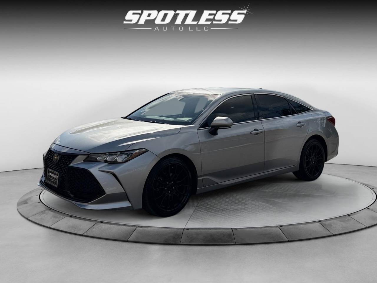 2019 Toyota Avalon XLE — Sedan — 136,907 mi — San Antonio, TX