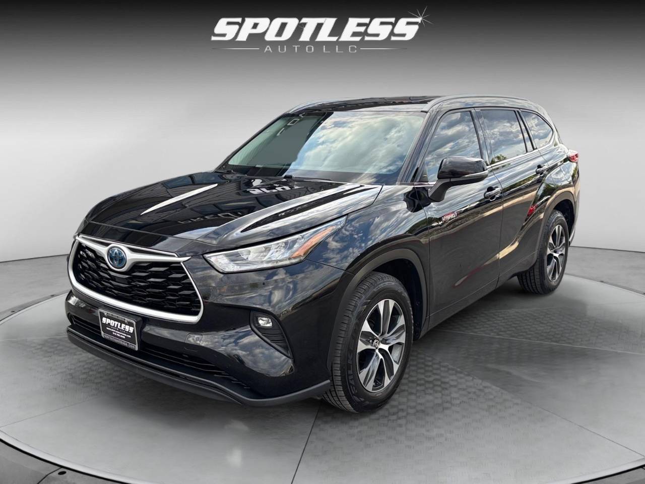 2020 Toyota Highlander Hybrid XLE — SUV — 76,081 mi — San Antonio, TX