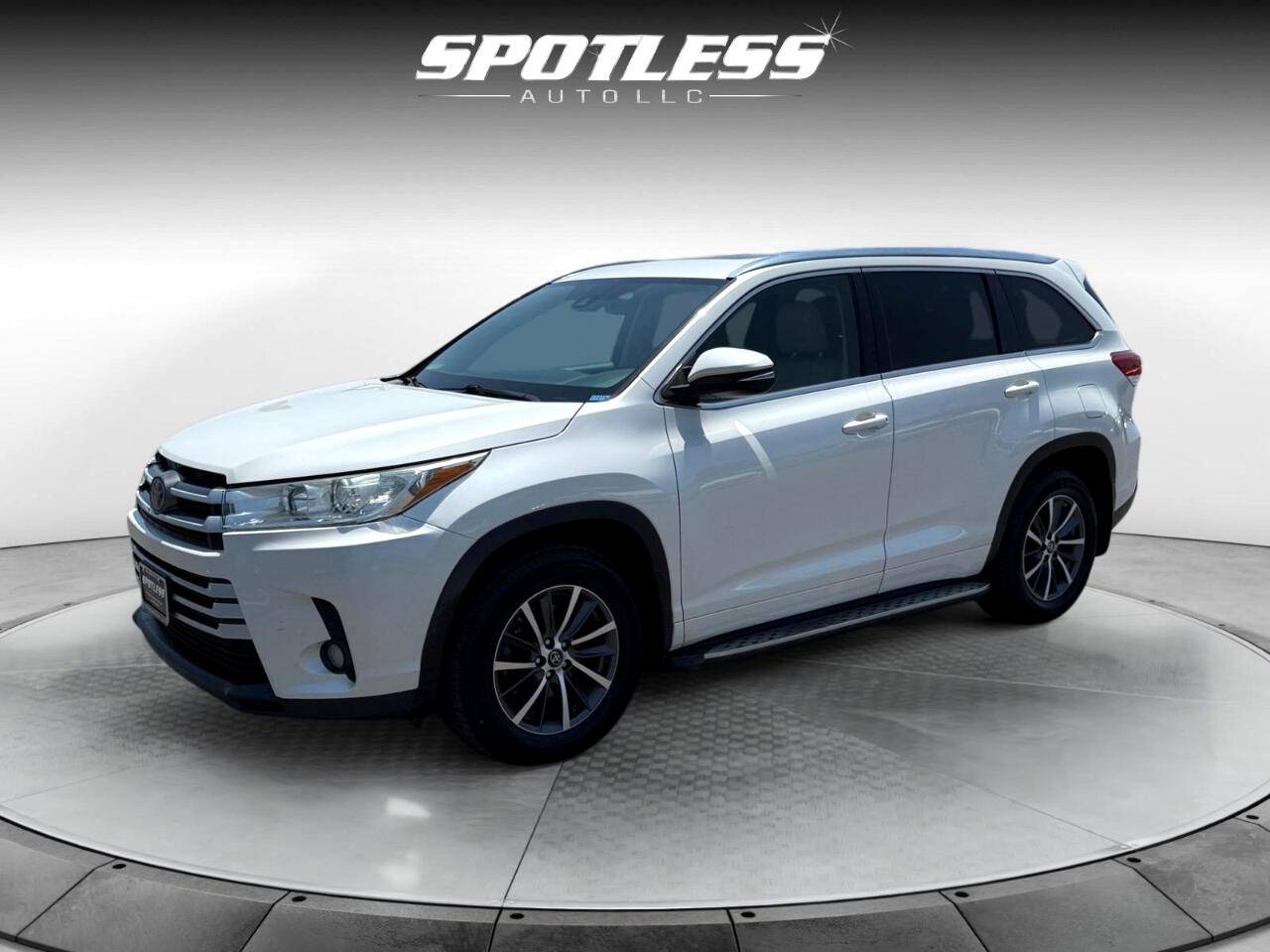 2017 Toyota Highlander SE V6 — SUV — 148,597 mi — San Antonio, TX